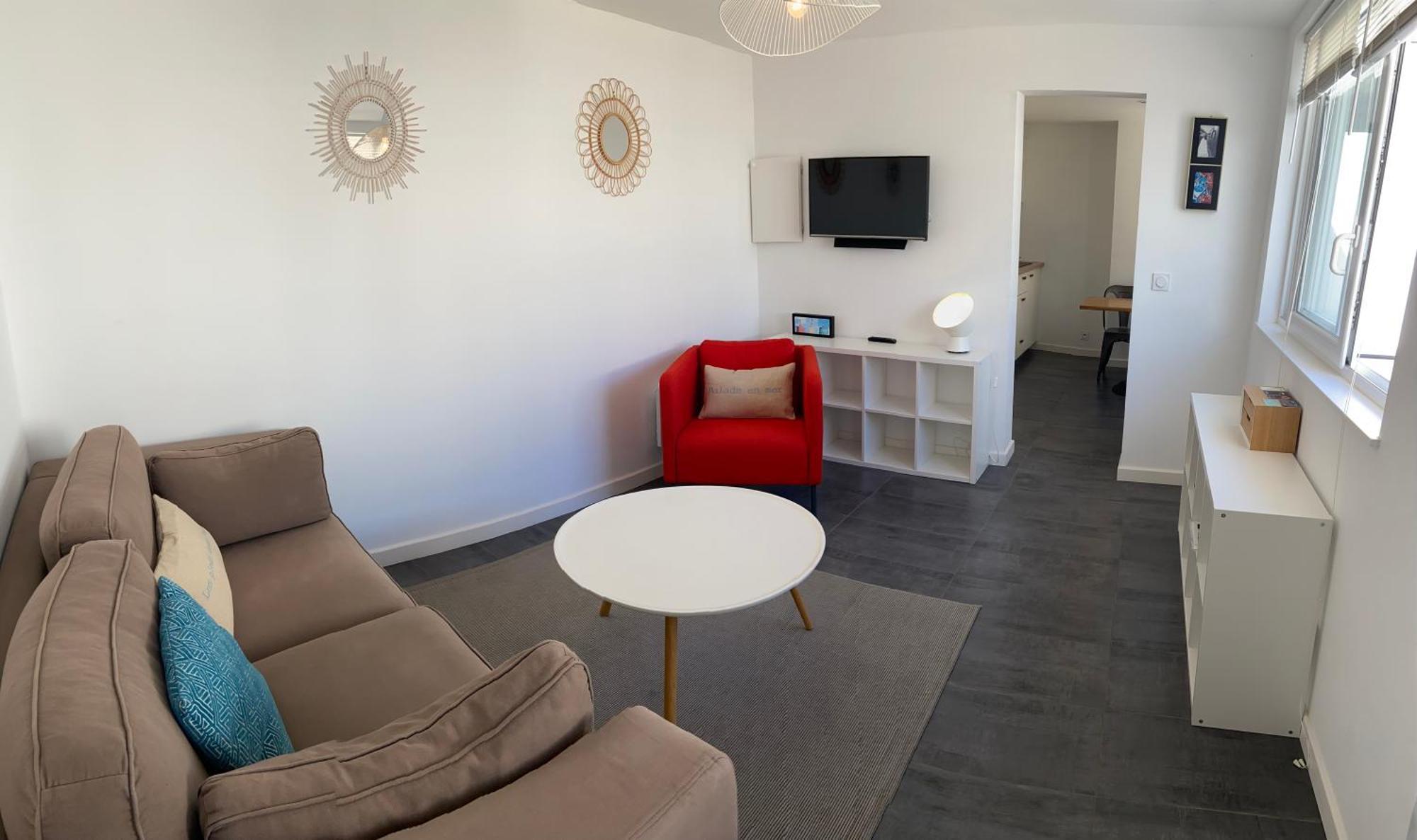 Votre Mini Maison En Plein Coeur Du Centre Ville -Terrasse - Et Parking Prive Sur Place Clos - Draps Et Menage Inclus 콩카르노 외부 사진
