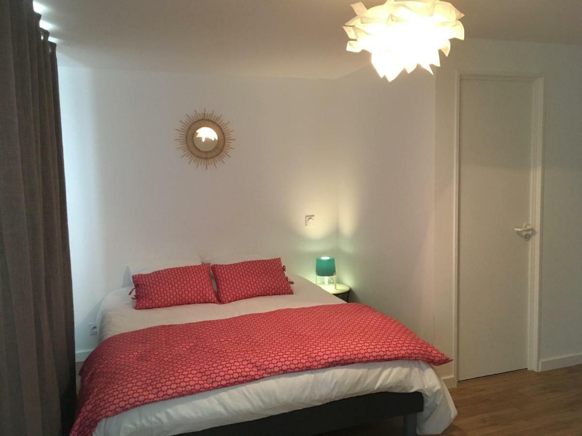 Votre Mini Maison En Plein Coeur Du Centre Ville -Terrasse - Et Parking Prive Sur Place Clos - Draps Et Menage Inclus 콩카르노 외부 사진