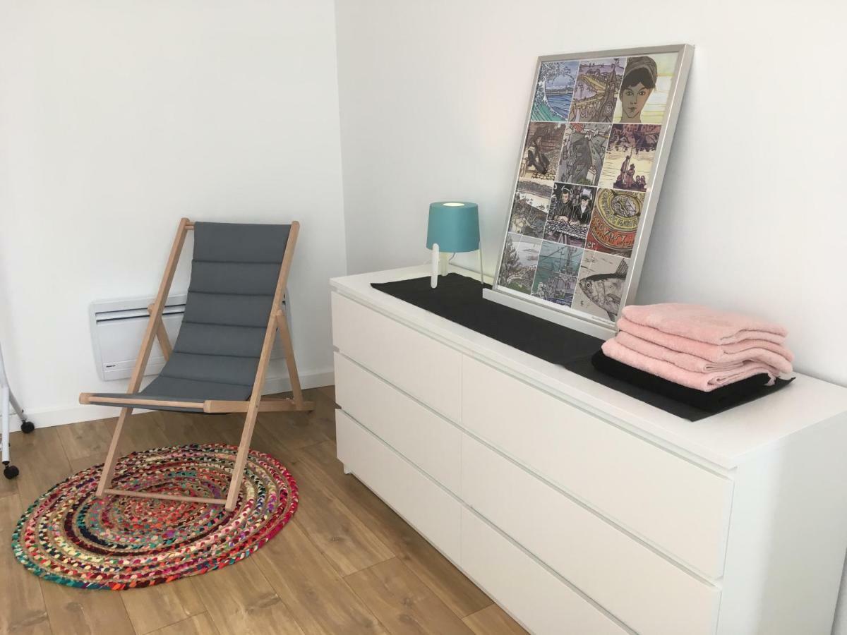 Votre Mini Maison En Plein Coeur Du Centre Ville -Terrasse - Et Parking Prive Sur Place Clos - Draps Et Menage Inclus 콩카르노 외부 사진
